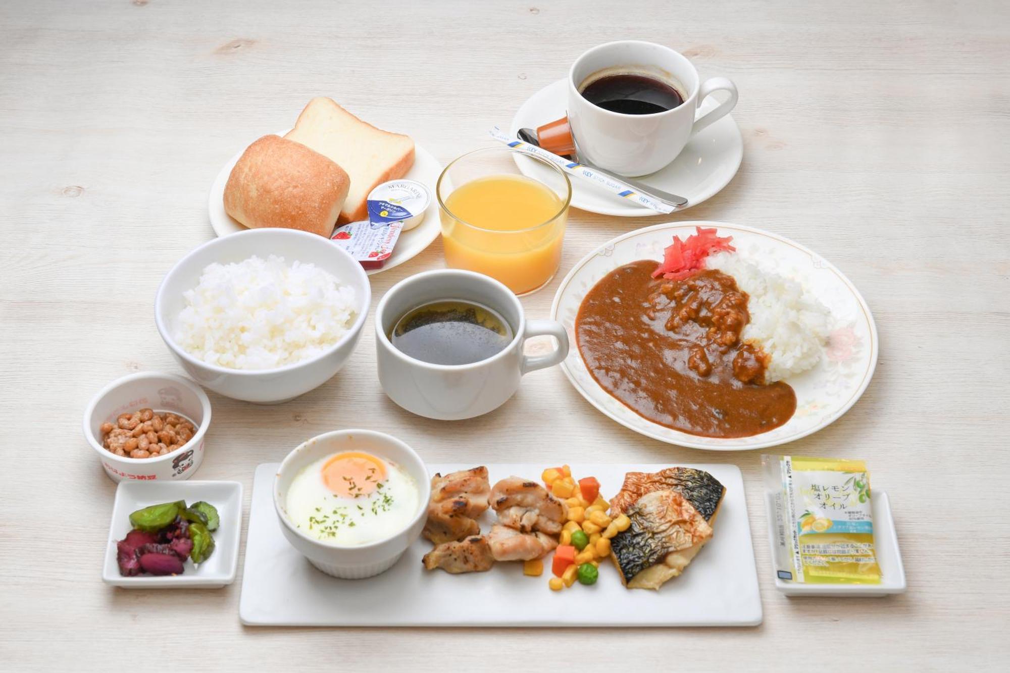 Hotel Castle Inn Yokkaichi Buitenkant foto