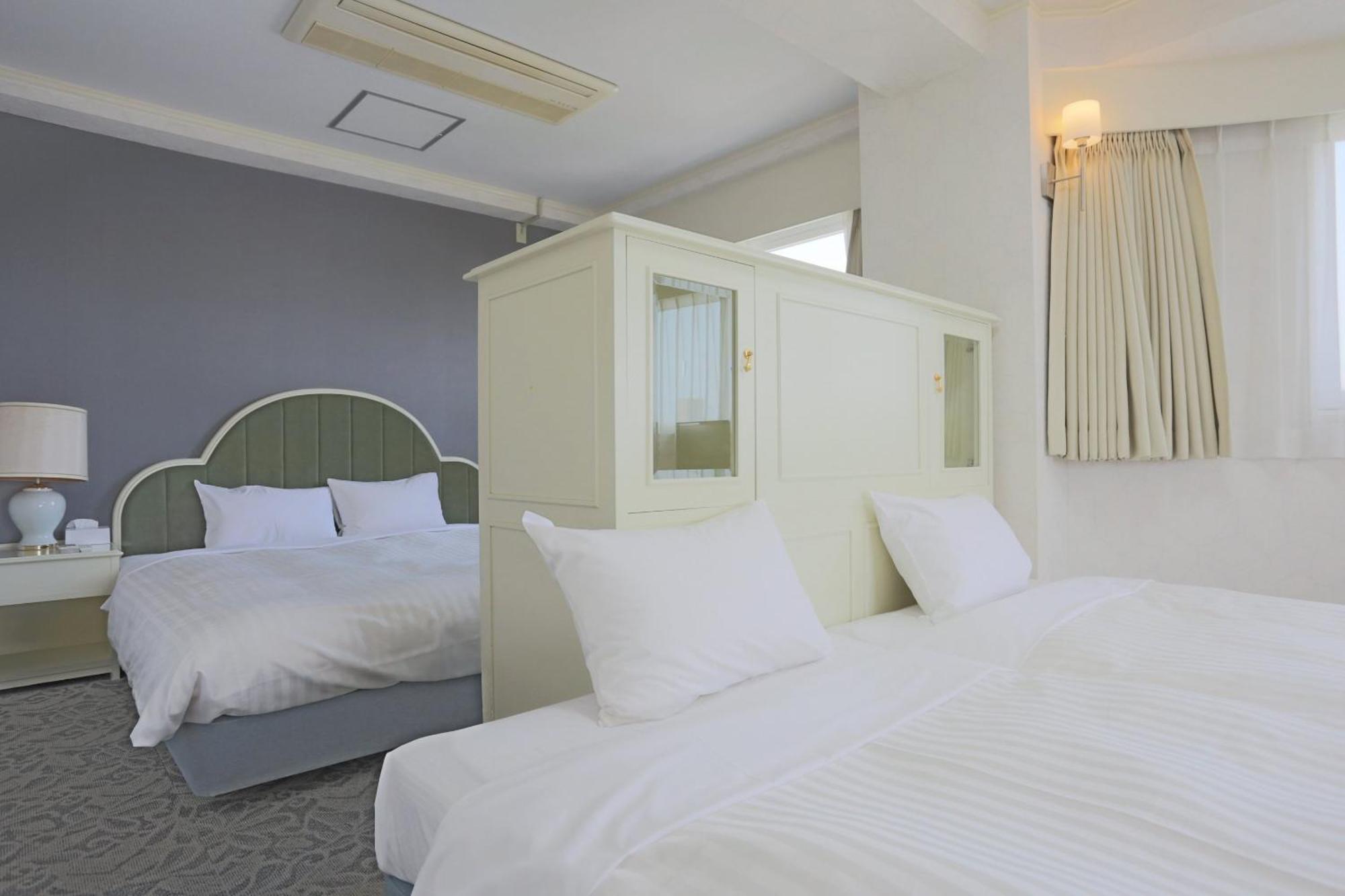 Hotel Castle Inn Yokkaichi Buitenkant foto