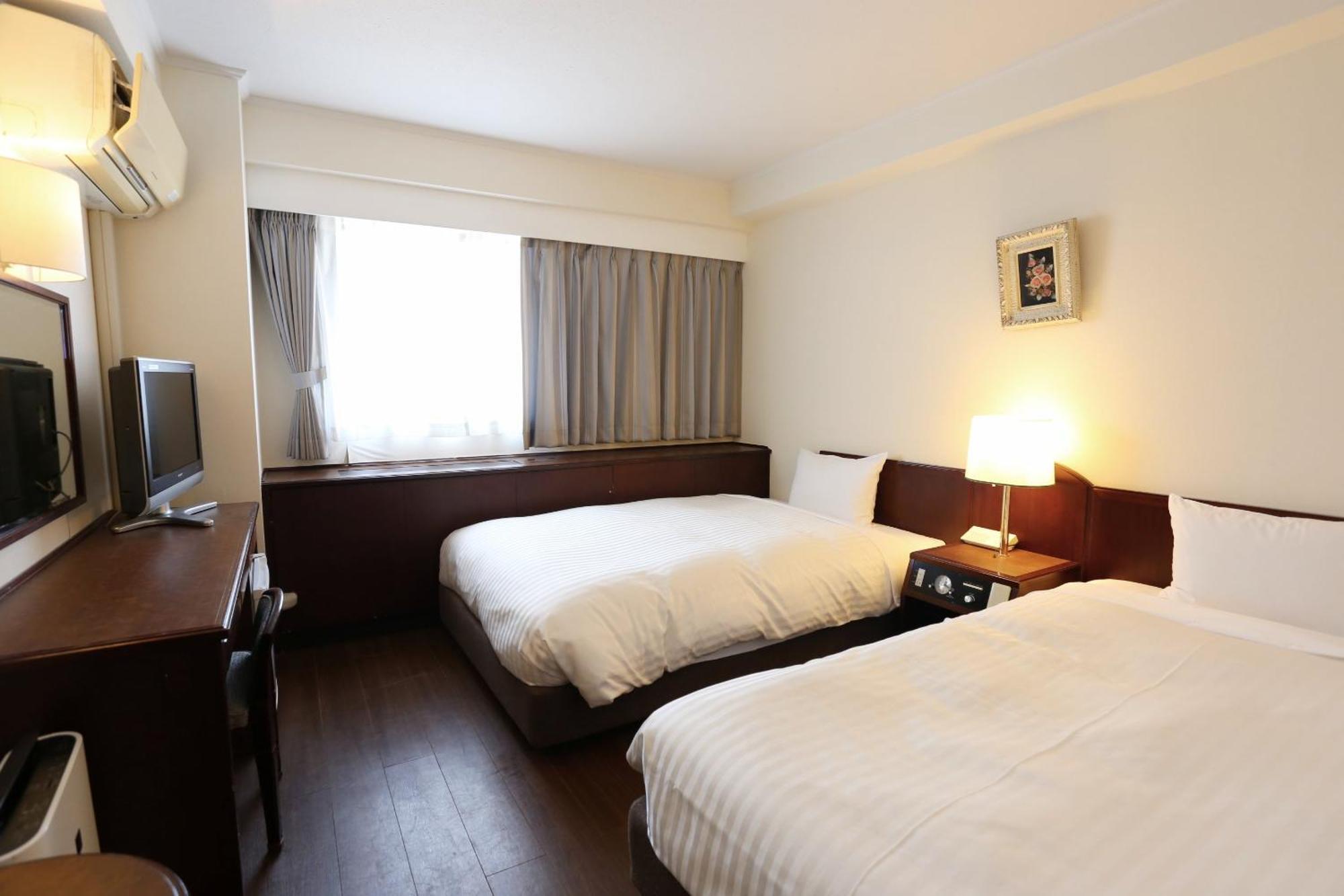 Hotel Castle Inn Yokkaichi Buitenkant foto