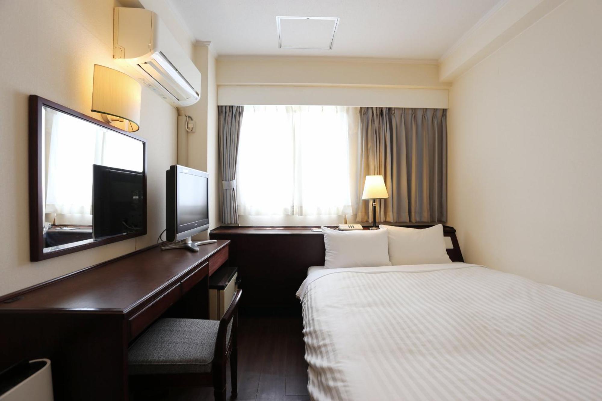 Hotel Castle Inn Yokkaichi Buitenkant foto